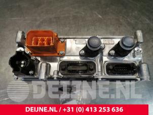 Mercedes eSprinter Steuergerät-Hybrid-Batterie O151394 foto 3