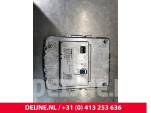 Volvo XC40 Display Multi Media regelunit O151445 foto 2