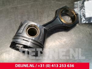 Mercedes Sprinter Piston O151544 photo 2