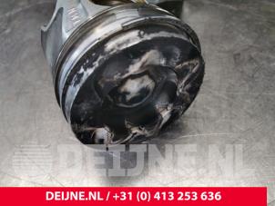Mercedes Sprinter Piston O151544 photo 3