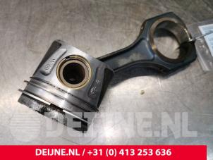 Mercedes Sprinter Zuiger O151546 foto 2