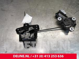 Volvo XC40 Slotmechaniek Achterklep O151548 foto 2