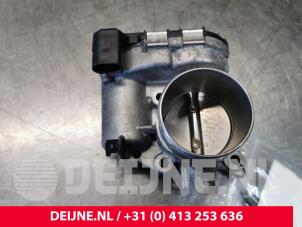 Volvo V40 Gasklephuis O151564 foto 2