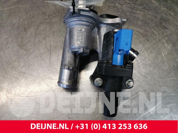 Volvo V40 Thermostatgehäuse O151567