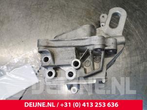Volvo V40 Motorsteun O151569 foto 3