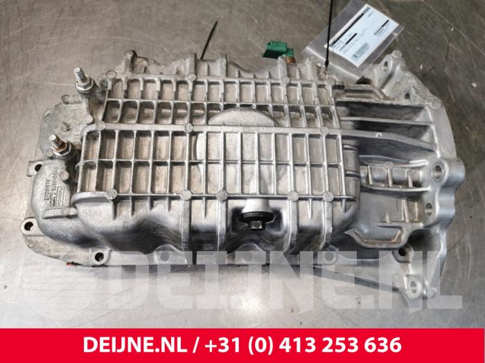 Gebruikte Carterpan Volvo V40 (MV) 1.6 T3 GTDi 16V Prijs € 125,00 Margeregeling aangeboden door van Deijne Onderdelen Uden B.V.