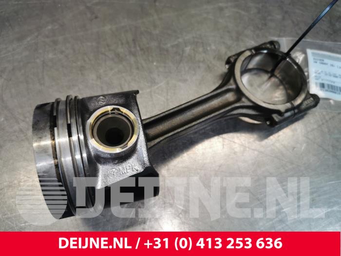 Gebruikte Zuiger Volkswagen Caddy IV 2.0 TDI 102 Prijs € 121,00 Inclusief btw aangeboden door van Deijne Onderdelen Uden B.V.
