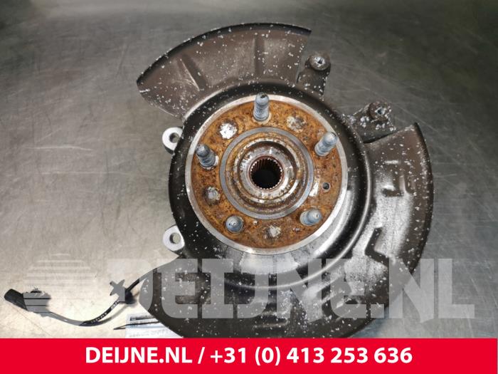 Tesla Model X Achsschenkel rechts hinten O151697