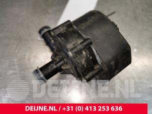 Tesla Model X Extra waterpomp O151748 foto 2