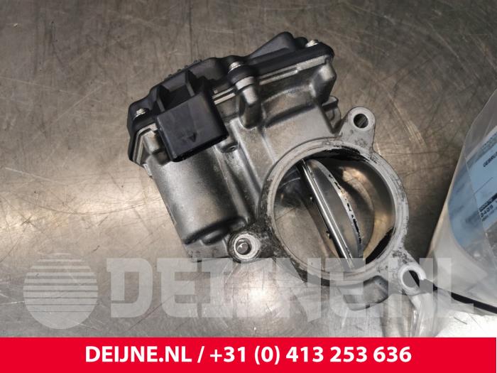 Mercedes E-Klasse Drosselklappengehäuse O151800