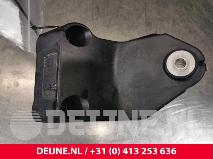 Mercedes E-Klasse Motorlager O151808