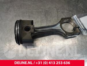 Mercedes E-Klasse Piston O151817 photo 2