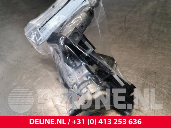 Volkswagen Caddy Kontaktslot+Sleutel O151846