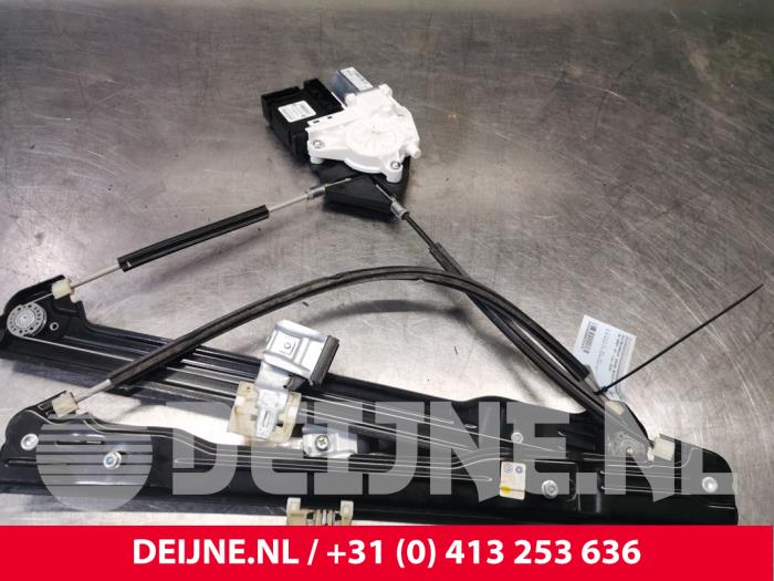 Volkswagen Caddy Ruitmechaniek 2Deurs rechts-voor O151873