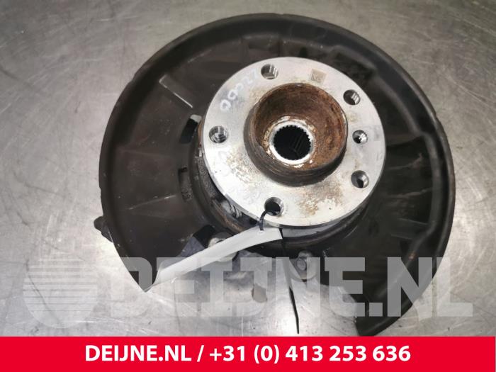 BMW 3-Serie Fusee rechts-achter O151912