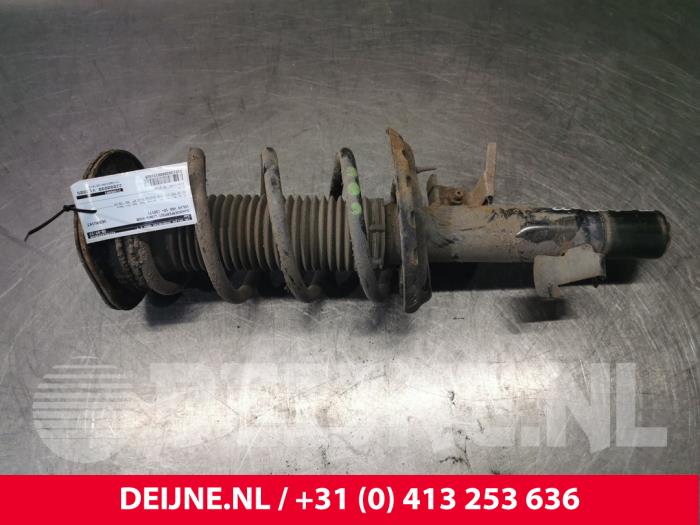 Volvo V60 Stoßdämpferstrebe links vorne O151920