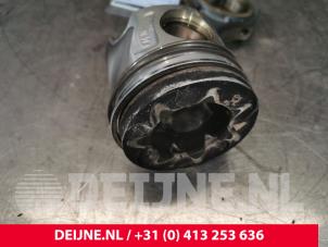 Mercedes Sprinter Piston O152006 photo 3