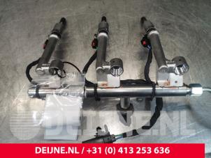 Gebruikte Injector brug Volvo XC40 (XZ) 1.5 T4 Plug-in Hybrid 12V Prijs € 211,75 Inclusief btw aangeboden door van Deijne Onderdelen Uden B.V.