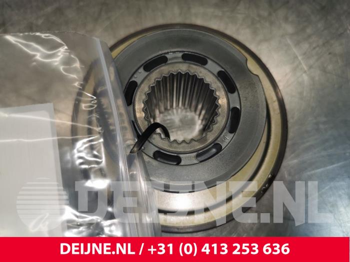 Gebruikte Krukas Poelie Volvo XC40 (XZ) 1.5 T4 Plug-in Hybrid 12V Prijs € 108,90 Inclusief btw aangeboden door van Deijne Onderdelen Uden B.V.