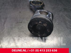 Mercedes Vito Kolben O152098 foto 3