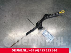 Gebruikte Olie Peilstok Volvo S60 II (FS) 1.6 DRIVe,D2 Prijs € 25,00 Margeregeling aangeboden door van Deijne Onderdelen Uden B.V.
