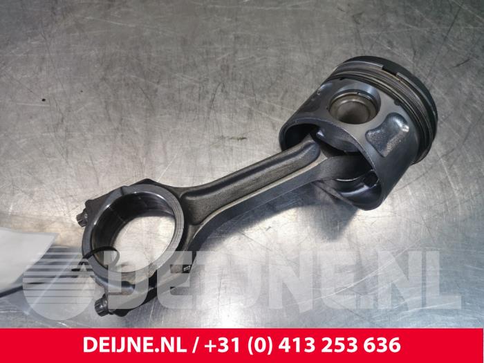 Gebruikte Zuiger Ford Transit 2.2 TDCi 16V Prijs € 60,50 Inclusief btw aangeboden door van Deijne Onderdelen Uden B.V.