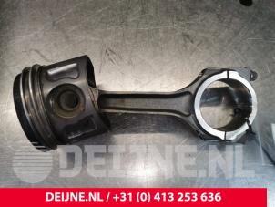 Gebruikte Zuiger Ford Transit 2.2 TDCi 16V Prijs € 60,50 Inclusief btw aangeboden door van Deijne Onderdelen Uden B.V.