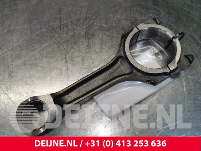 Gebruikte Drijfstang Ford Transit 2.2 TDCi 16V Prijs € 48,40 Inclusief btw aangeboden door van Deijne Onderdelen Uden B.V.