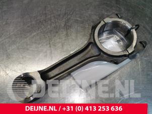 Gebruikte Drijfstang Ford Transit 2.2 TDCi 16V Prijs € 48,40 Inclusief btw aangeboden door van Deijne Onderdelen Uden B.V.