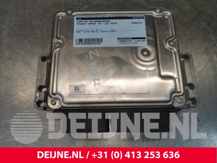 Peugeot Expert Engine management computer O152184