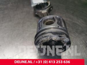 Ford Transit Piston O152268 photo 3