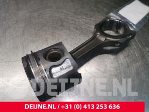 Ford Transit Piston O152268 photo 2