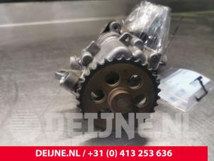 Ford Transit Custom Oil pump O152324 photo 2