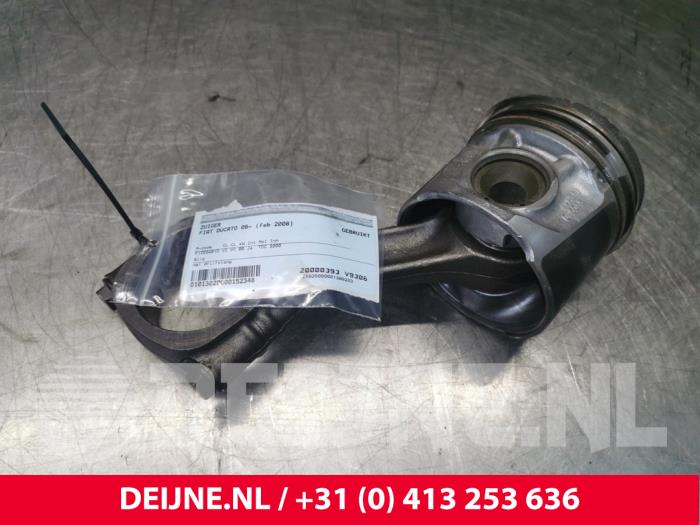 Gebruikte Zuiger Fiat Ducato (250) 3.0 D 160 Multijet Power Prijs € 96,80 Inclusief btw aangeboden door van Deijne Onderdelen Uden B.V.