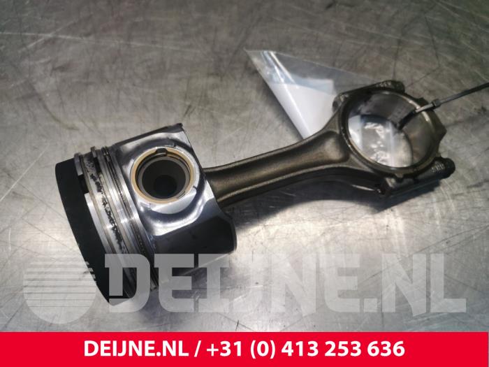 Gebruikte Zuiger Volkswagen Transporter Prijs € 96,80 Inclusief btw aangeboden door van Deijne Onderdelen Uden B.V.
