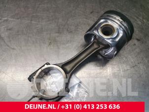 Volkswagen Transporter Piston O152434 photo 2