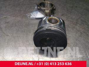 Volkswagen Transporter Piston O152434 photo 3