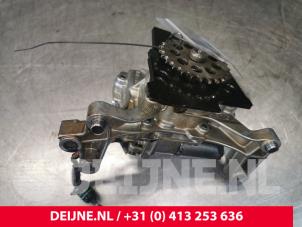 Gebruikte Oliepomp Volvo XC60 I (DZ) 2.0 D4 16V Prijs € 100,00 Margeregeling aangeboden door van Deijne Onderdelen Uden B.V.