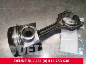 Gebruikte Zuiger Volvo S80 (AR/AS) 2.0 D4 16V Prijs € 100,00 Margeregeling aangeboden door van Deijne Onderdelen Uden B.V.