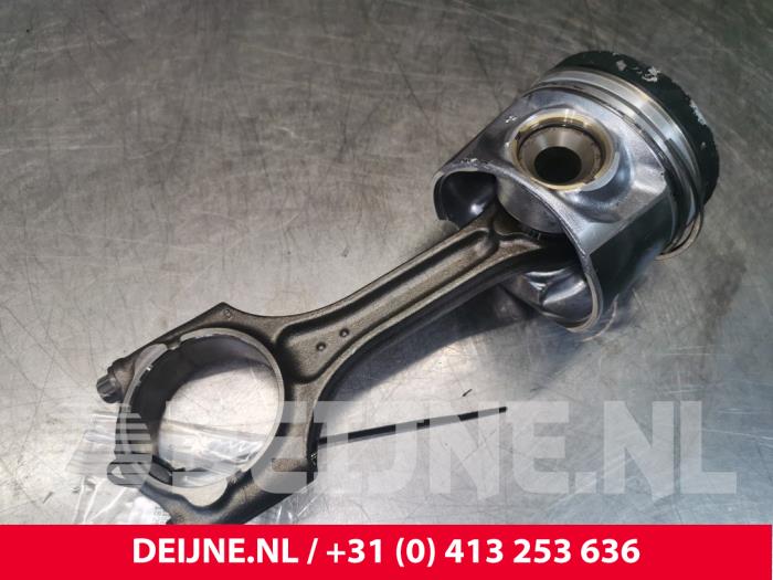 Gebruikte Zuiger Volvo S80 (AR/AS) 2.0 D4 16V Prijs € 100,00 Margeregeling aangeboden door van Deijne Onderdelen Uden B.V.