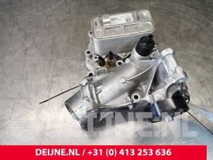 Mercedes E-Klasse Oil filter housing O152587 photo 2