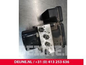 Volvo V40 ABS Pomp O152758 foto 2