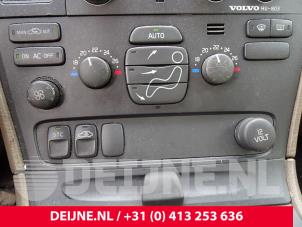 Gebruikte Chaufage Bedieningspaneel Volvo S60 I (RS/HV) 2.4 D5 20V Prijs op aanvraag aangeboden door van Deijne Onderdelen Uden B.V.