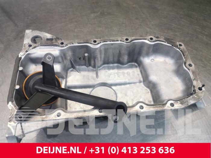 Gebruikte Carterpan Volvo V40 (MV) 1.6 T3 GTDi 16V Prijs € 100,00 Margeregeling aangeboden door van Deijne Onderdelen Uden B.V.
