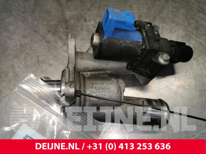 Volvo V40 Thermostatgehäuse O152921