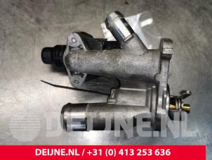 Volvo V40 Thermostatgehäuse O152921 foto 3