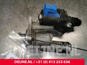 Gebruikte Thermostaathuis Volvo V40 (MV) 1.6 T3 GTDi 16V Prijs € 50,00 Margeregeling aangeboden door van Deijne Onderdelen Uden B.V.