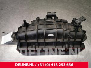 Volvo V40 Intake manifold O152927 photo 2