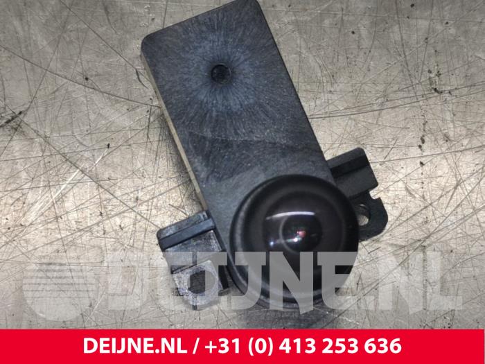 Tesla Model 3 Achteruitrij Camera O153017