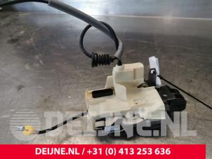 Volvo XC40 Deurslot Mechaniek 4Deurs rechts-achter O153071 foto 2